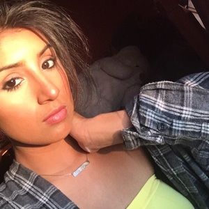 Meet your Posher, Noelani